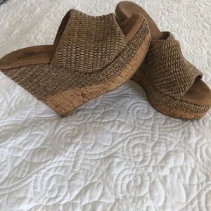 A pair of very volatile wedges